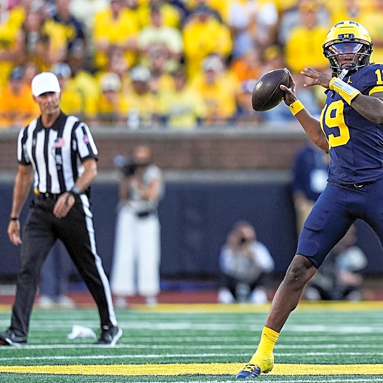 Bryce Underwood on the move is finding a groove for Michigan football