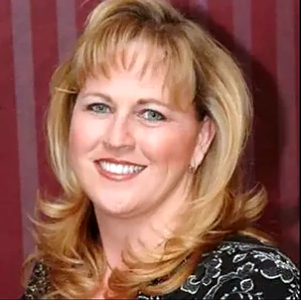 Metro Detroit judge lists 3 dead lawyers as backing her for reelection