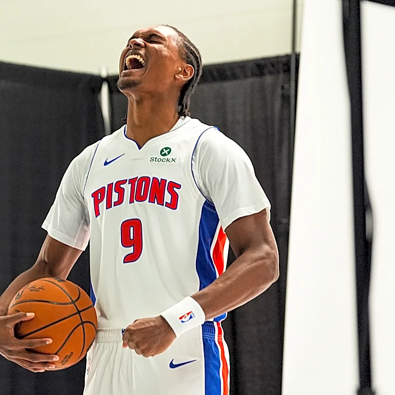 Ausar Thompson with a jump shot and running the point should scare NBA