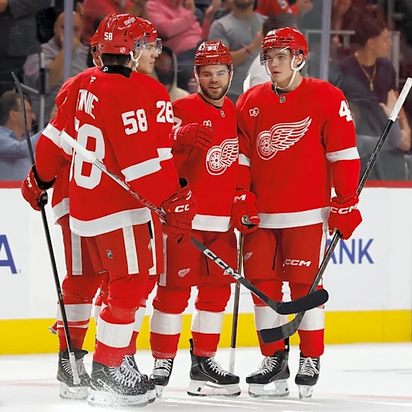 Alex DeBrincat's 3 points not enough for Red Wings in OT loss to Devils