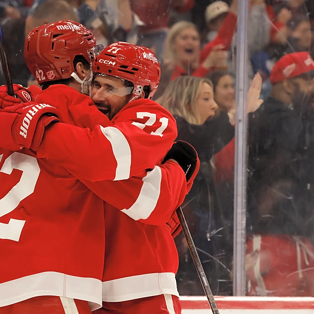 Detroit Red Wings find cure for ills in woeful Philadelphia Flyers