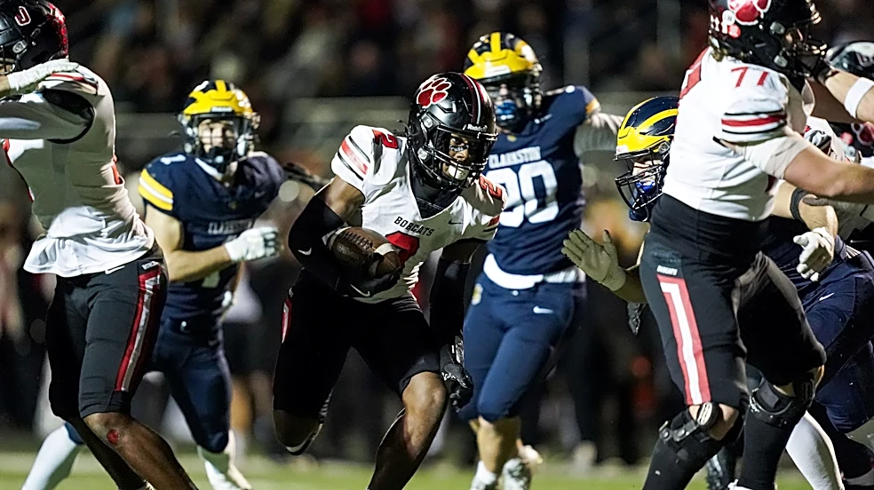 MHSAA football: Grand Blanc repeats; East GR survives; UP streak snapped