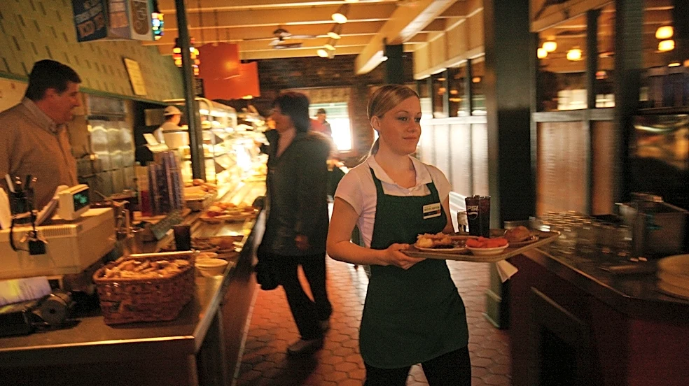 Fans rush to Sign of the Beefcarver before iconic restaurant closes