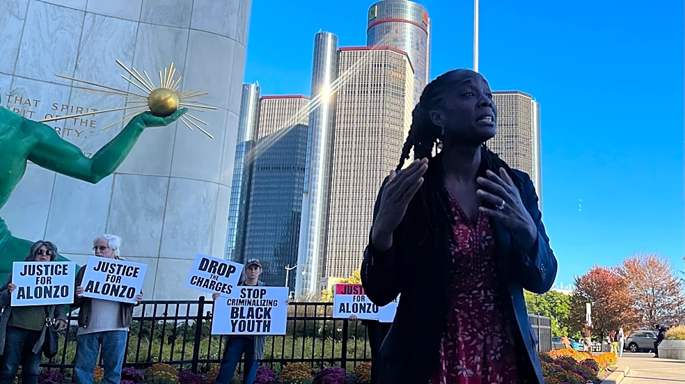 Activists call for firing of Detroit officer who shot teen in back