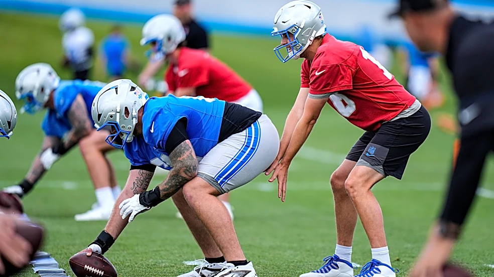 Detroit Lions ready to 'rip this Band-Aid off,' start Cade Mays at center
