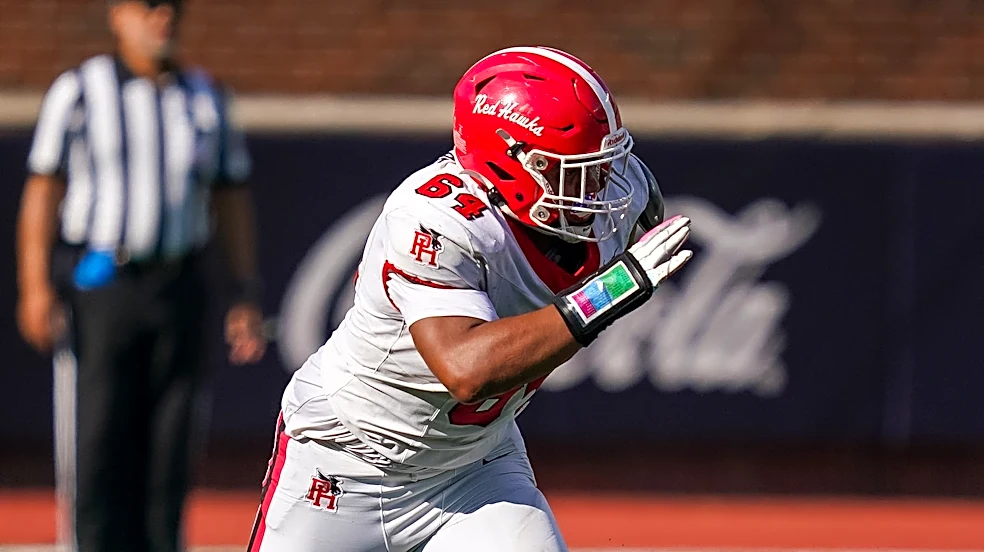 Port Huron's Dylan Volpe, recruited by Big Ten, keys 8-0 start