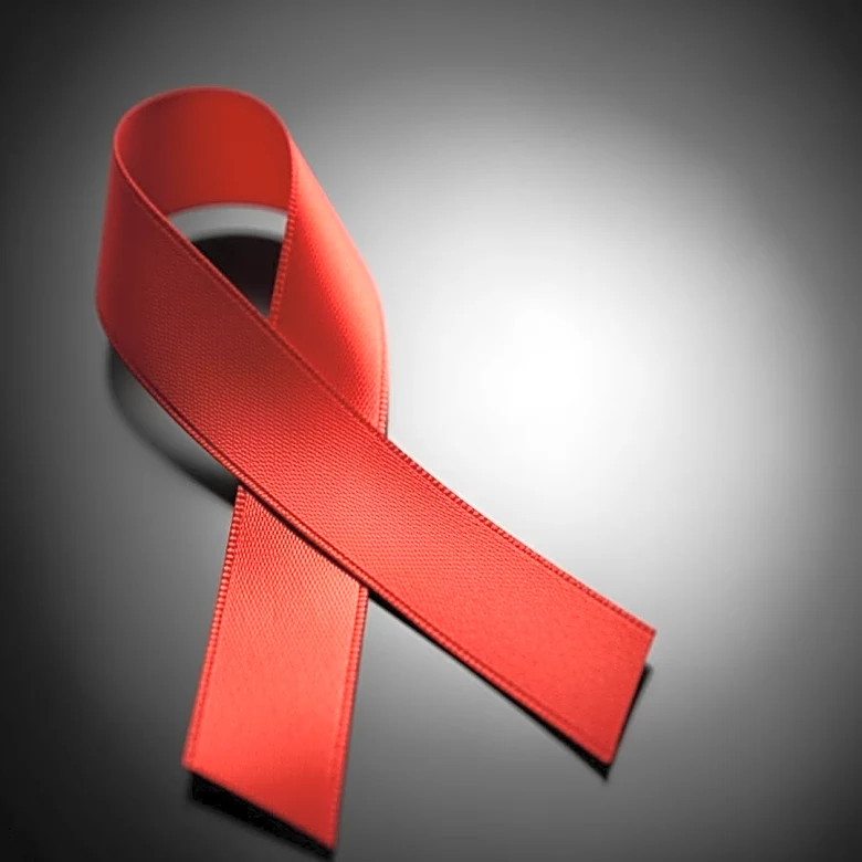 Farrah Fawcett's Battle with Cancer: A Story of Courage