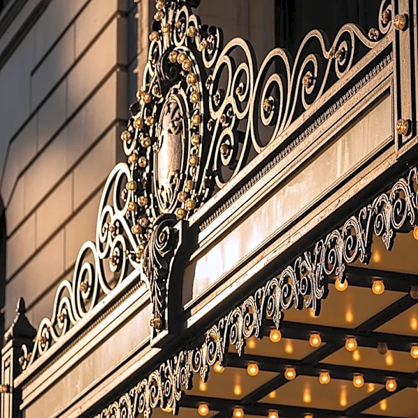 The Landmark Facade That Reflects Early 20th-Century Theater Design