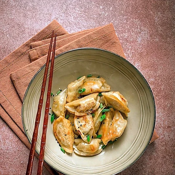 How Immigrant Wok Masters Spread Chinese Cooking Globally