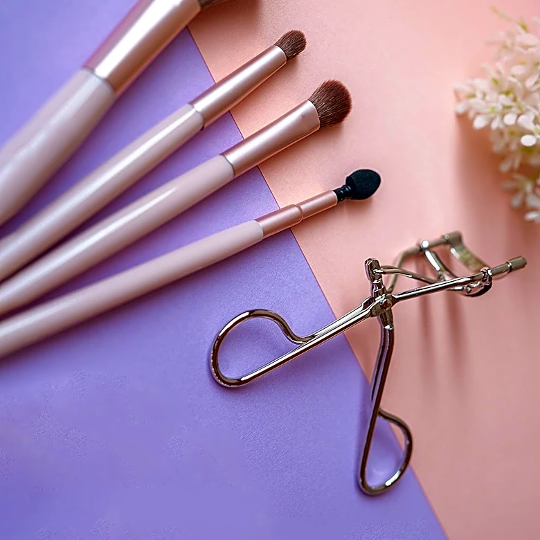 The Essential Makeup Brushes for a Flawless Look