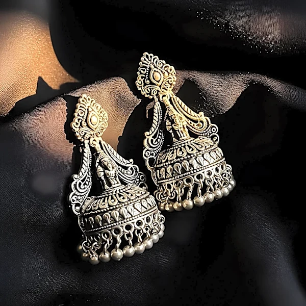 The History and Cultural Impact of Earrings Explained