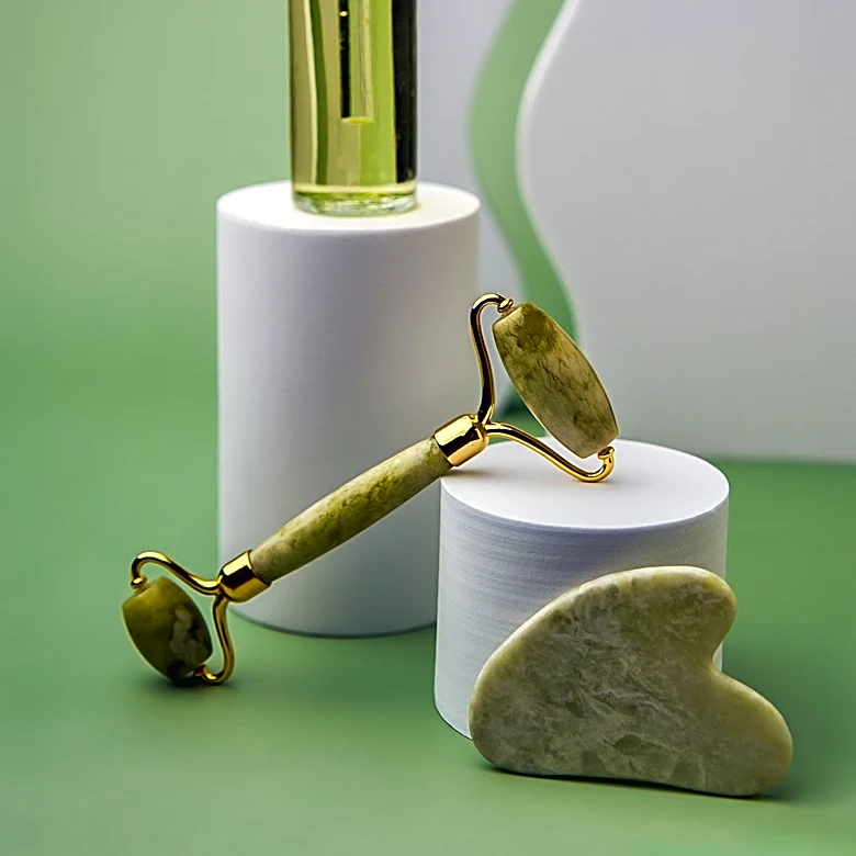 The Home Dermaroller Trend That Changed Anti-Aging Routines