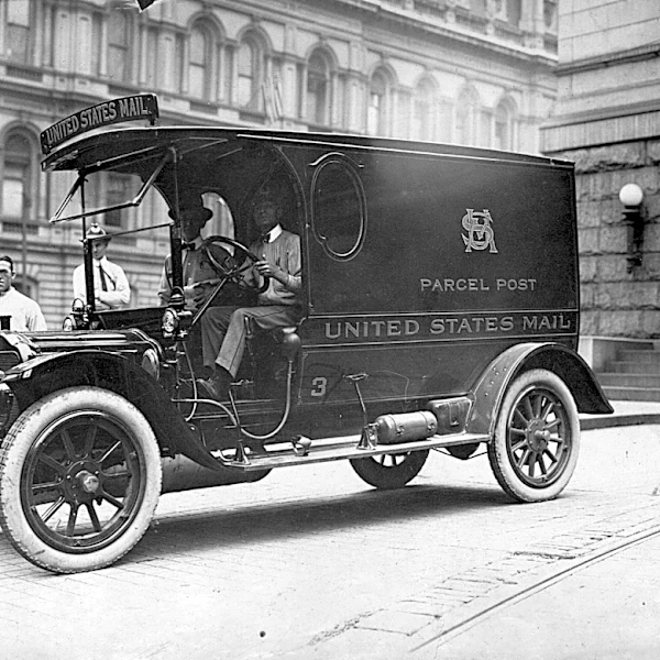 How Mail Trains Became the Backbone of Faster Delivery