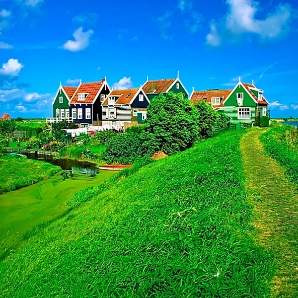 What makes Hem a Historic Dutch Village