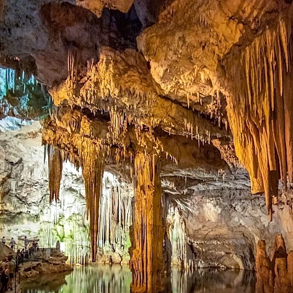 How Millions of Years Created Carlsbad Caverns