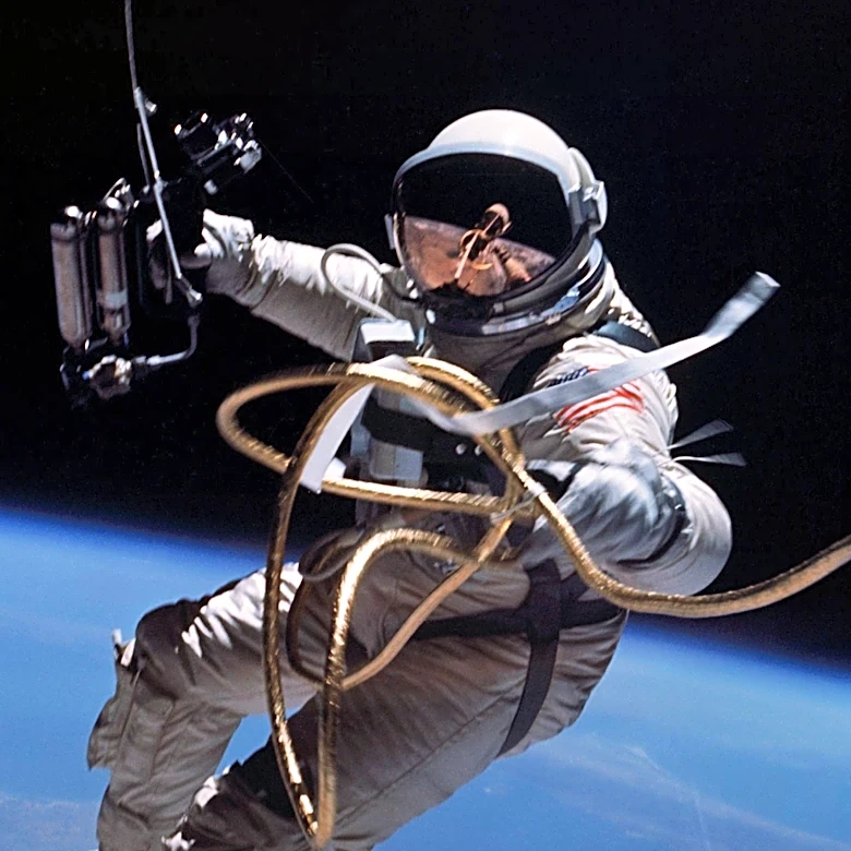 Gene Roddenberry's Pilot Career Explored