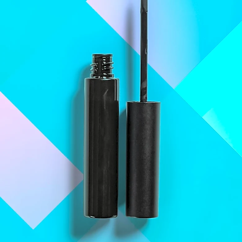 What Makes Gel Eyeliner a Beauty Essential?