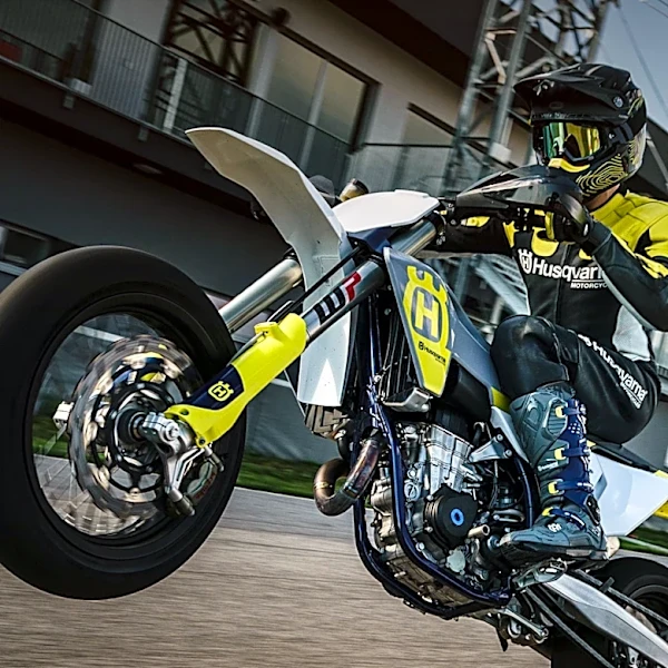 Supermoto Racing Explained: Dirt Meets Pavement