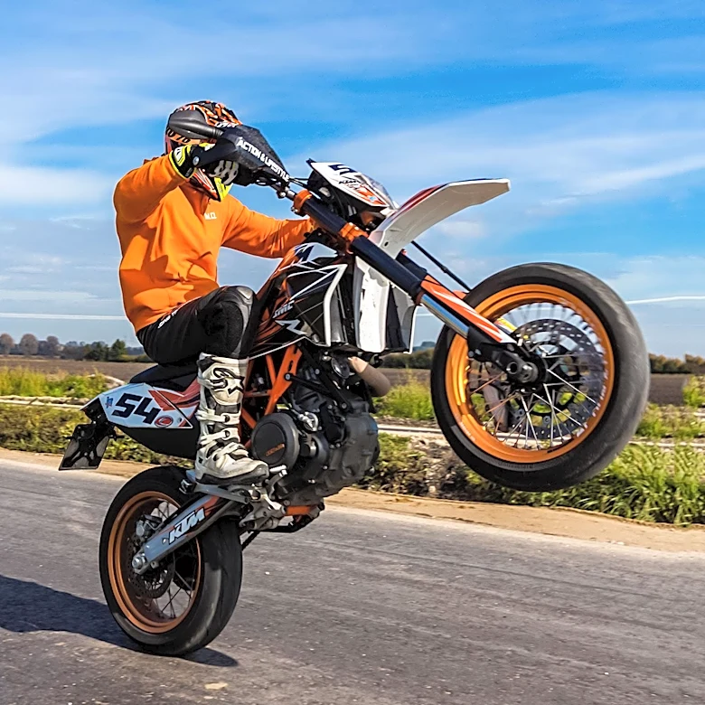 Honda and Suzuki Joined Europe's Supermoto Market in 2005