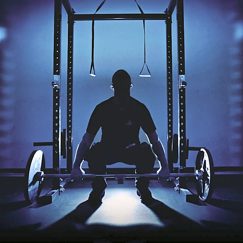 Powerlifting Explained: Raw vs. Equipped Lifting
