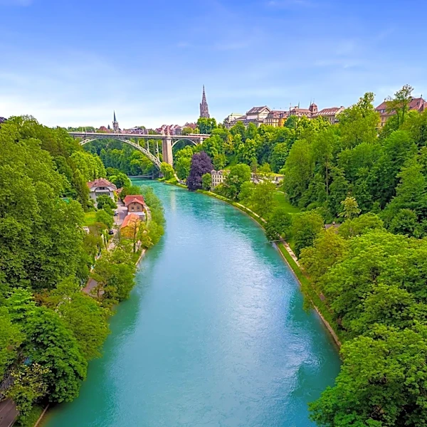 Bern's Rise from Medieval Town to Capital Analyzed