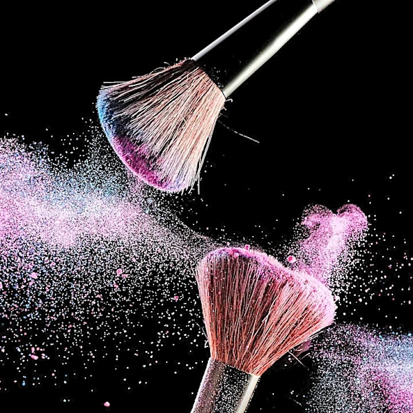 How Did Airbrush Makeup Become a Hollywood Beauty Secret?