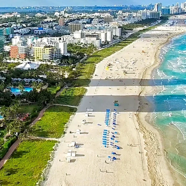 South Beach Reinvented Itself as a Fashion and Celebrity Hub in the 1990s