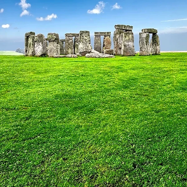 How Was Stonehenge Built Without Modern Machines?