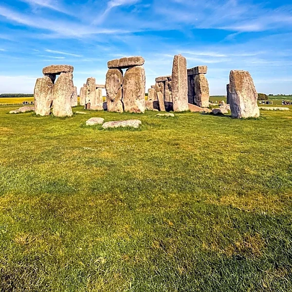 What makes the Stonehenge a Timeless Global Icon