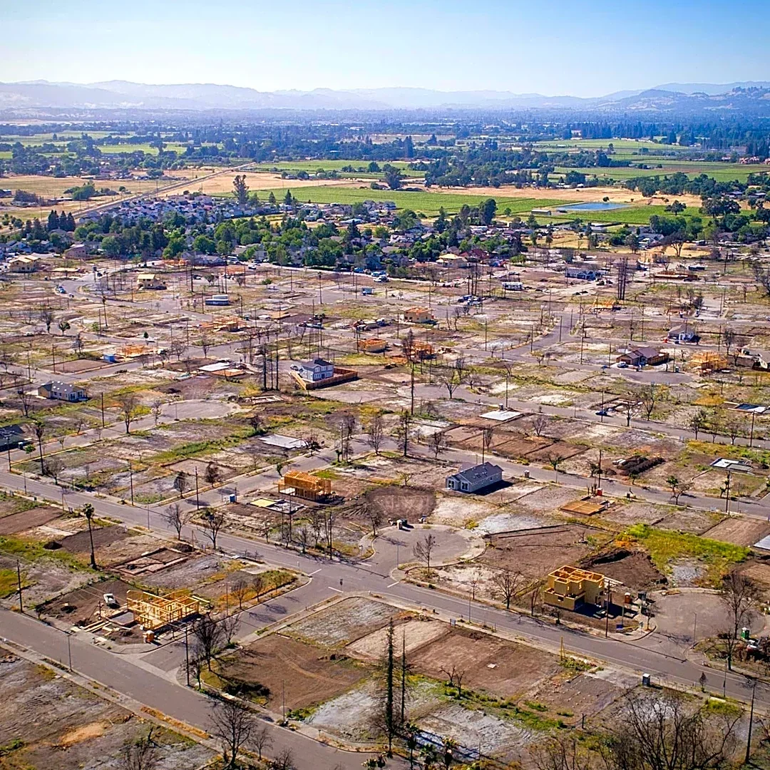 How the 1991 Oakland Firestorm Destroyed Thousands of Homes
