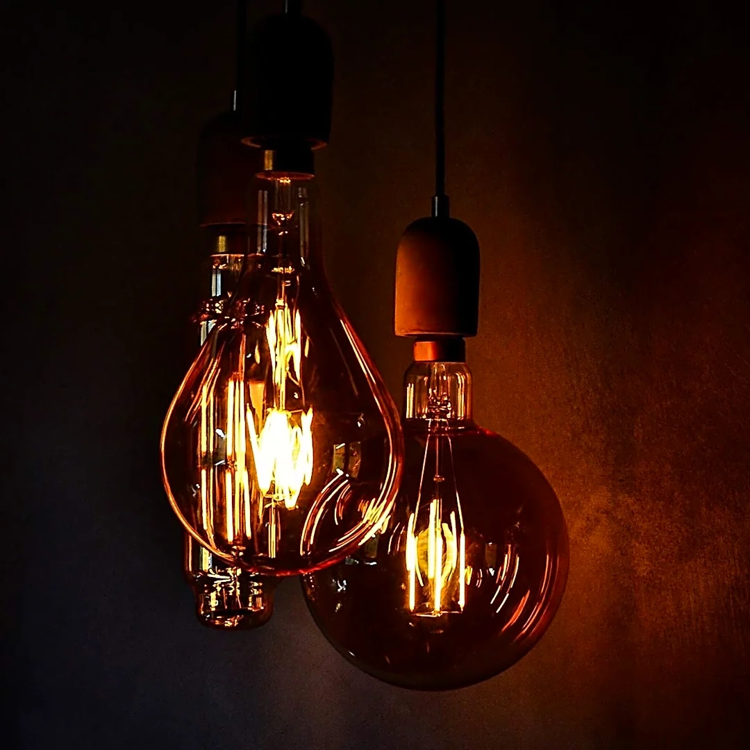 The 1980s Revival That Brought Antique-Style Light Bulbs Back