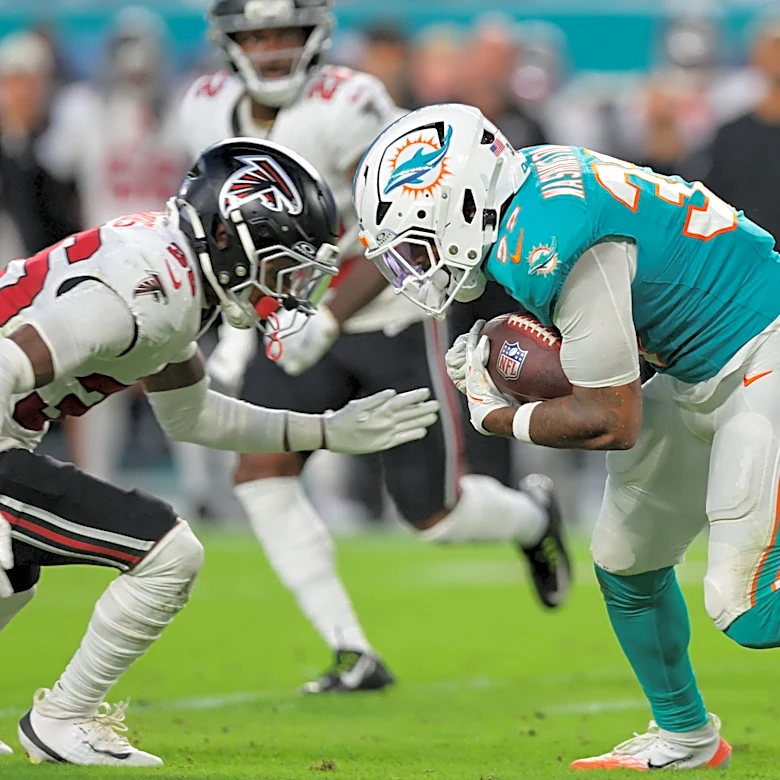 Dolphins release pair of offensive weapons during Sunday's roster cuts