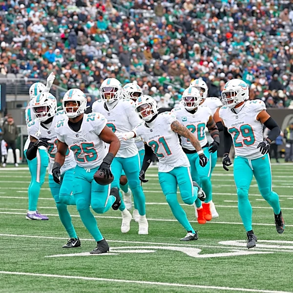 Recently released Dolphins starter lands with the Panthers