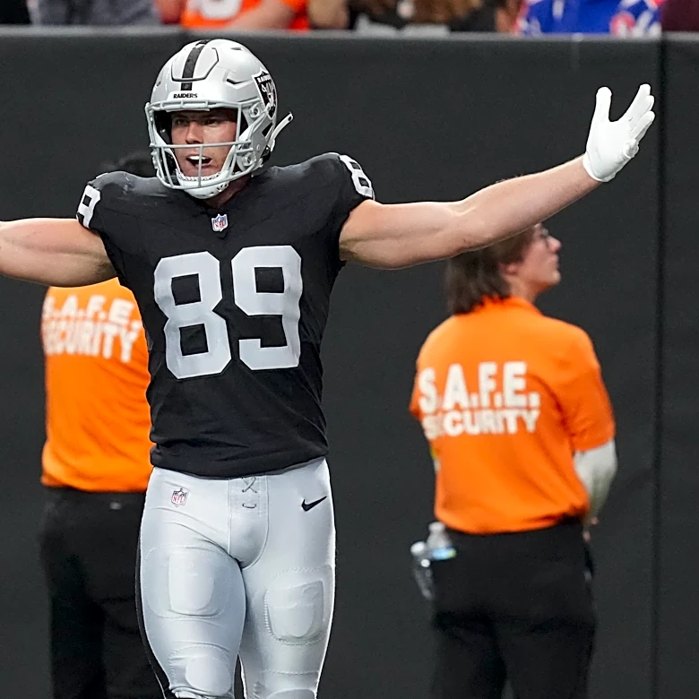 Dolphins catch huge break ahead of Week 1 battle vs. Raiders