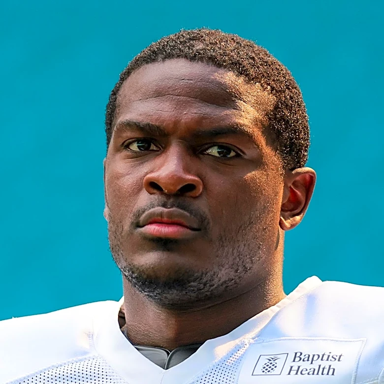 5 Miami Dolphins prop plays for Week 1 against Las Vegas Raiders