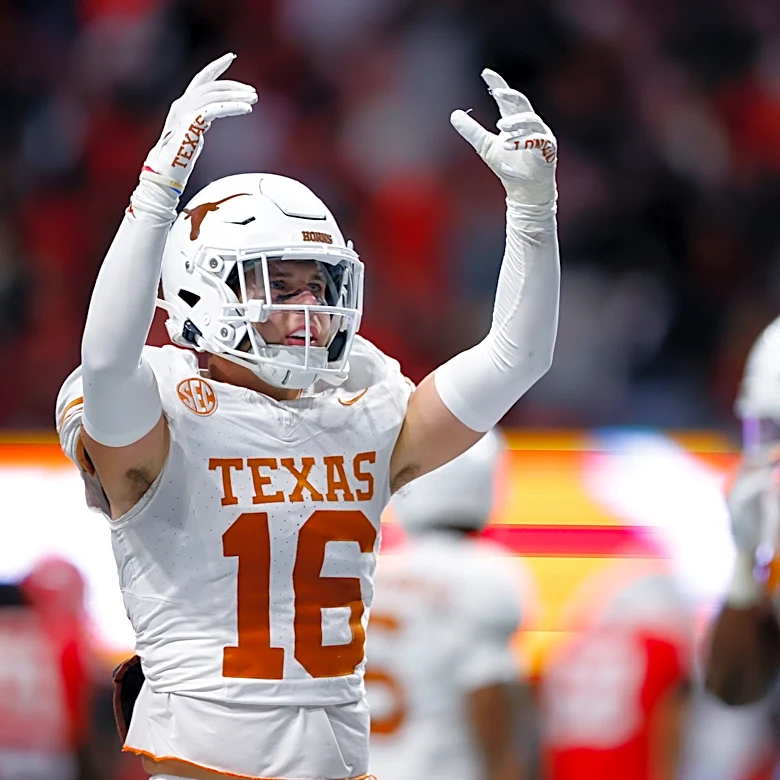 Watch: Dolphins rookie intercepts Kirk Cousins in NFL debut