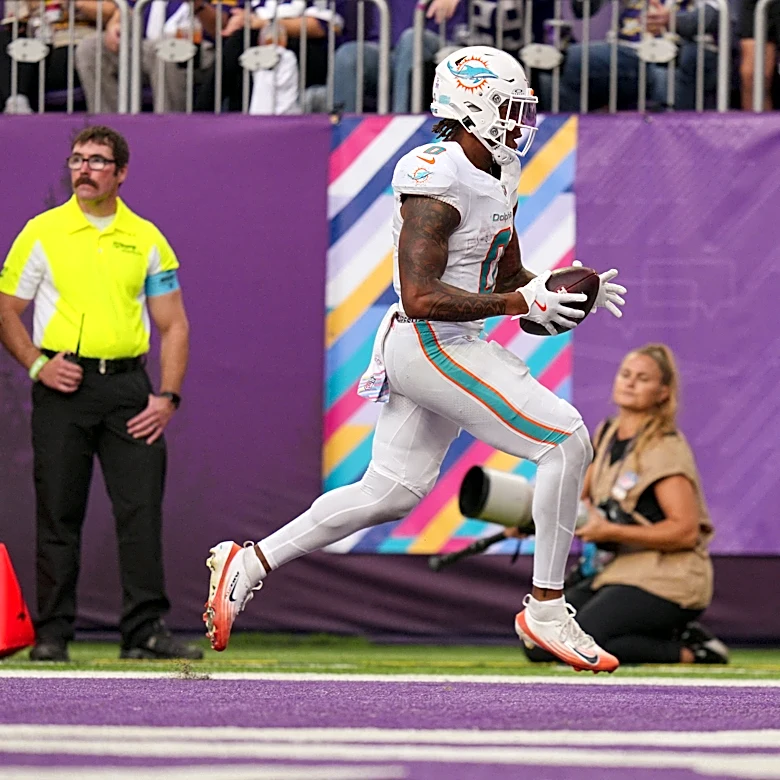 Notes from Dolphins' snap counts vs. Vikings