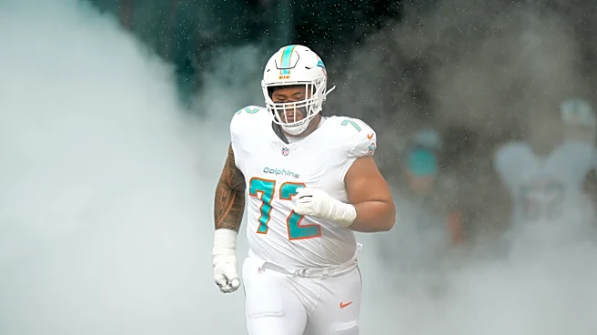Dolphins starting lineman leaves vs. Bengals due to injury