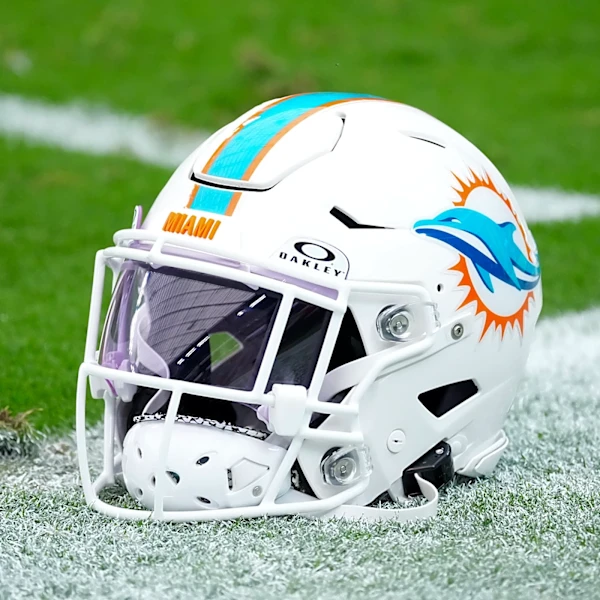 Dolphins release former first-round pick from practice squad