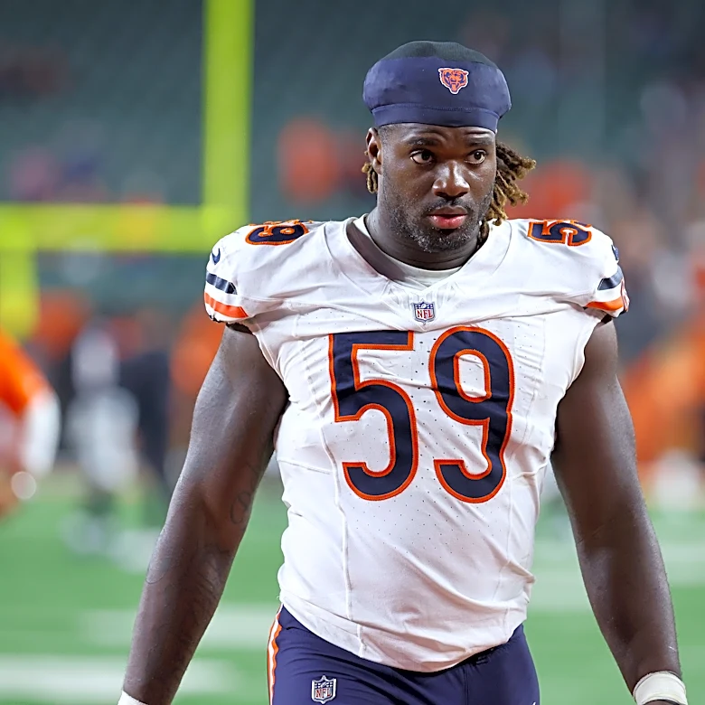 Dolphins claim former Bears DE off waivers, release veteran DE