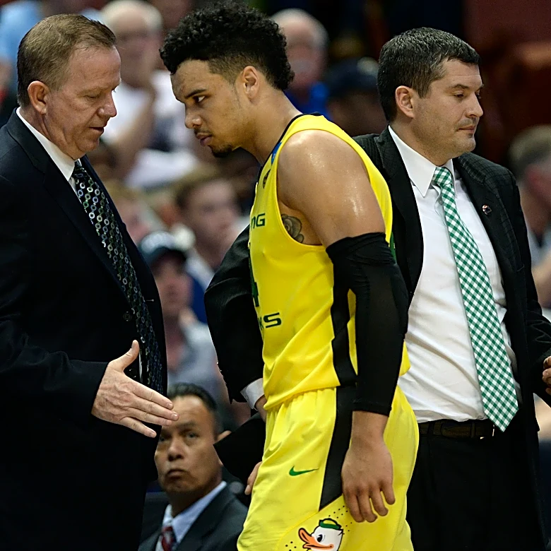 Oregon men's basketball assistant coach Kevin McKenna to retire