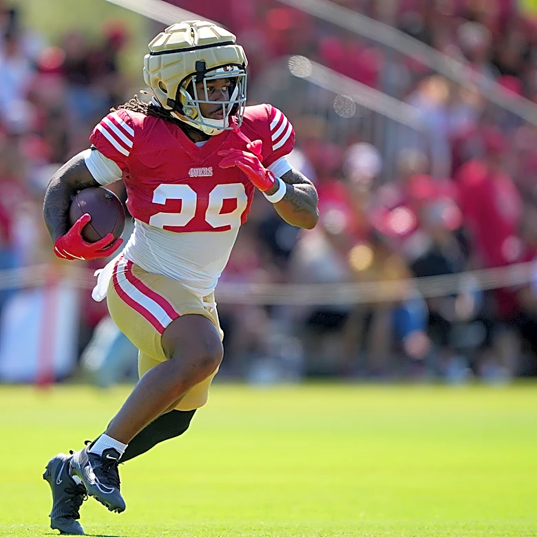 Former Oregon RB Jordan James to miss time with training camp injury