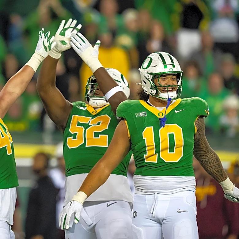 Ducks edge coach Kamran Araghi recognized on 247Sports 30under30 list