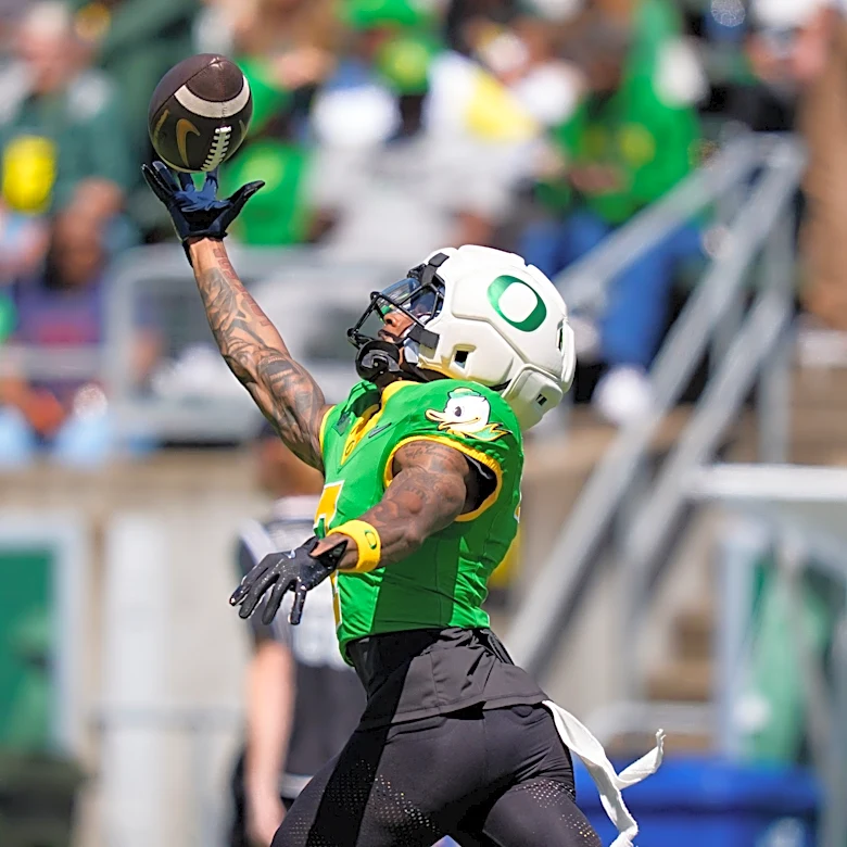 Oregon WR Evan Stewart standing out to S Koi Perich in fall camp