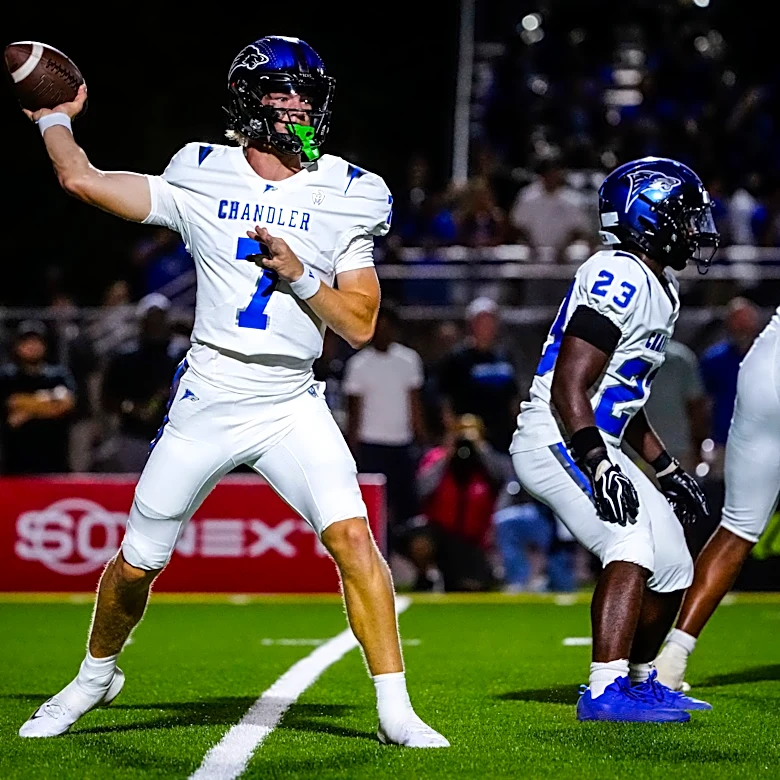 Oregon QB commit Will Mencl tosses 4 TDs in season opener