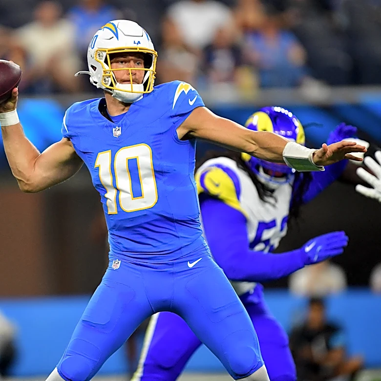 Oregon Ducks tied for 8th-most active NFL alumni