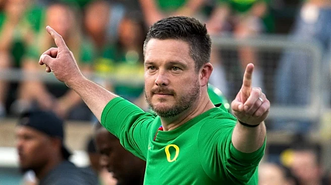 Dan Lanning joins Oregon coaching legends with 50th career win