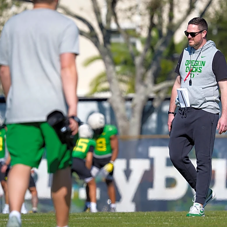 Dan Lanning brings Seahawks ideas back to Oregon after bye-week visit