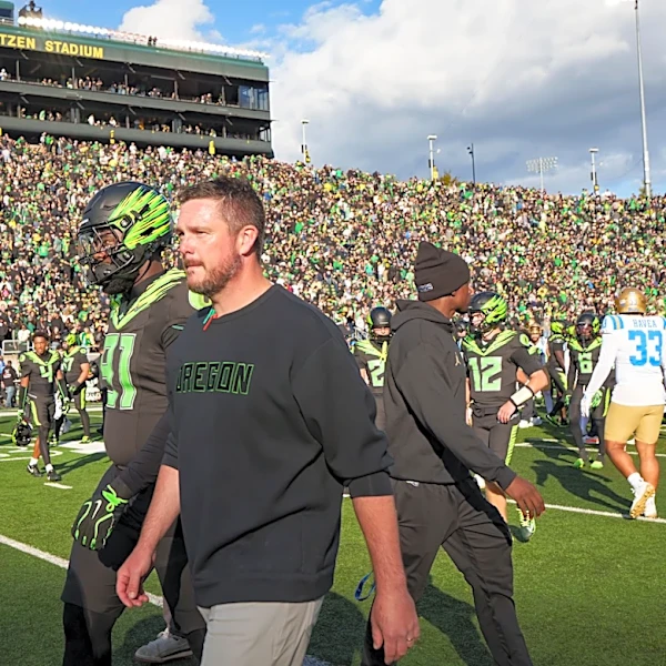 Oregon Ducks plummet in US LBM Coaches Poll after Week 6 loss