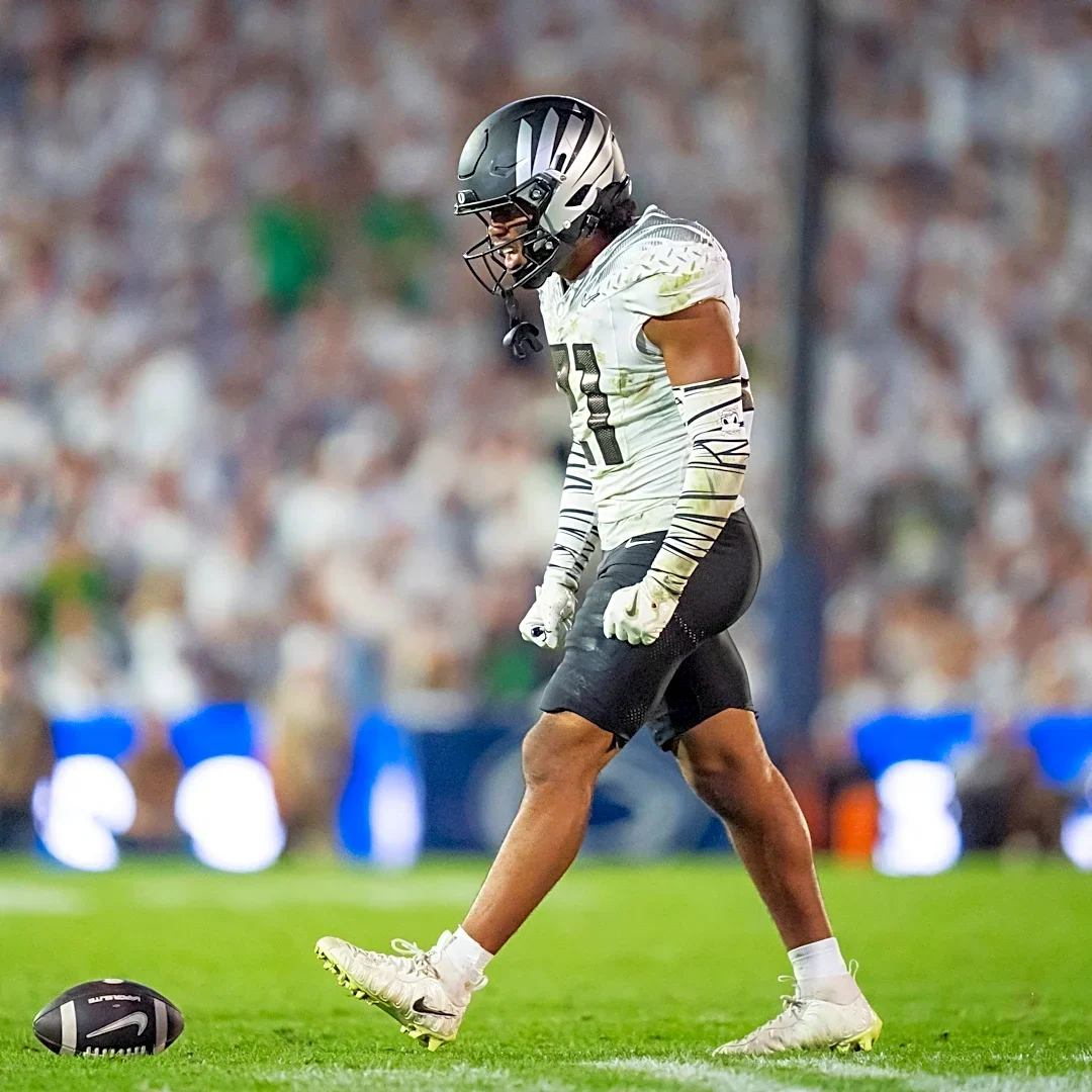 Oregon S Aaron Flowers has surgery, out for foreseeable future